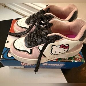 Hello Kitty Heelys in Pink White and Black Kids Size 2